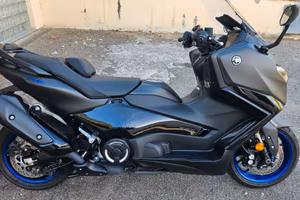 Yamaha Tmax 560 2025
