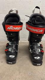 Scsrponi sci bambino Nordica Dobermann 22
