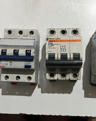Interruttori elettrici  modulari da quadro