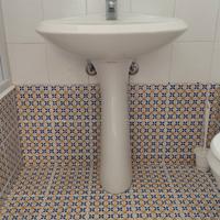 lavandino con colonna 