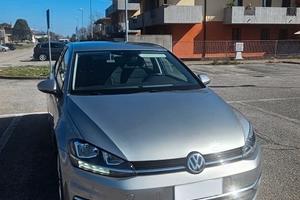 Golf 7.5 Bussiness 1.6 115 CV Dsg