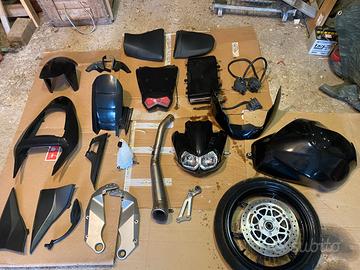 Pezzi di ricambio Kawasaki z750 2004/2006 -LEGGERE