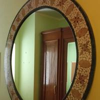 Specchio decorato