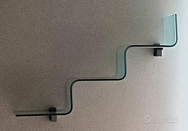 Mensola a scala-zig zag in vetro