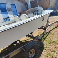 Motoscafo con motore