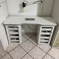 Tavolo manicure professionale