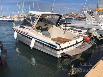 Semicabinato Rio 680 cabin