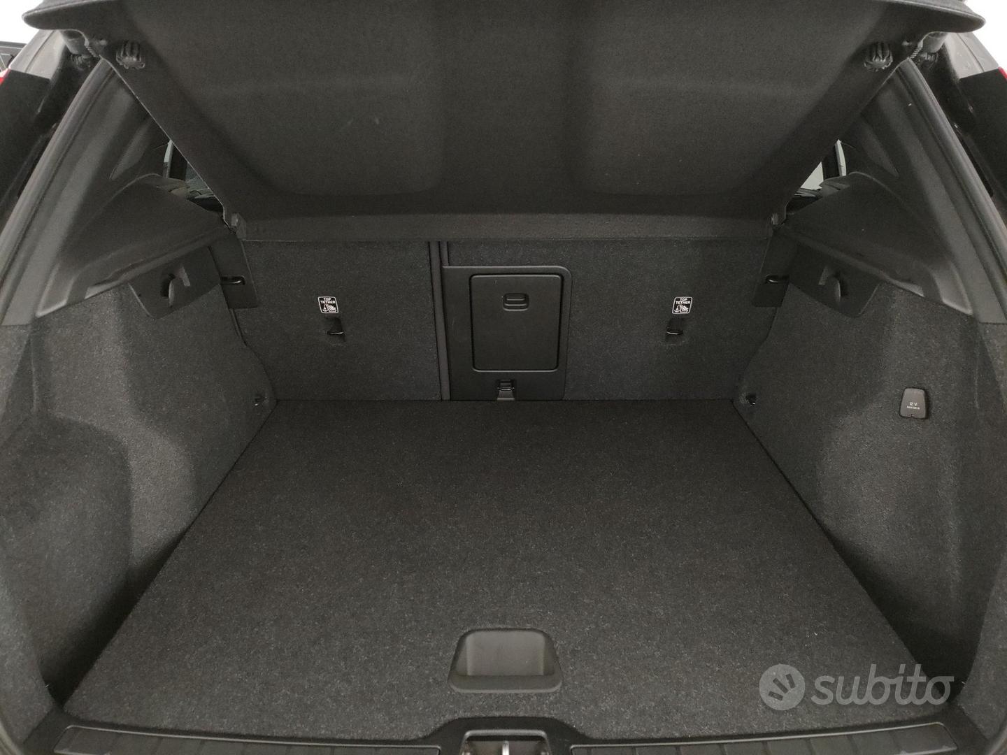 Volvo Xc40 2022 photo 4