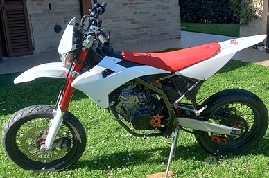 Fantic motard 125 4T