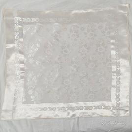 Fazzoletto in seta antico per costume sardo