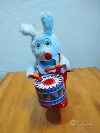 coniglietto con tamburo 