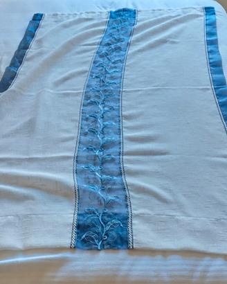 Tendina bianca con bande blu