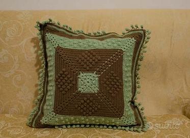 Cuscino in lana fatto a mano