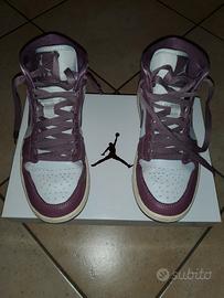 WMNS AIR JORDAN 1 MID