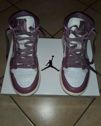 WMNS AIR JORDAN 1 MID