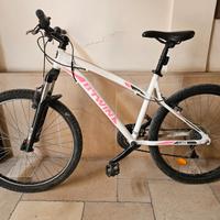 Bicicletta MTB B-Twin Rockrider 340 in alluminio