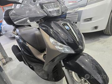 Piaggio Medley 150