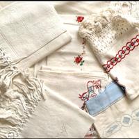 Sei asciugamani antichi ricamati