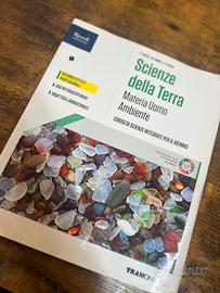 Scienze della Terra ISBN  9788823360365
