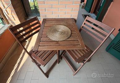 Tavolo + sedie