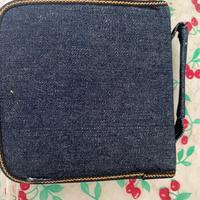 Porta CD realizzato in denim