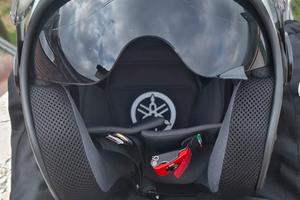 Casco Jet Yamaha MomoDesign