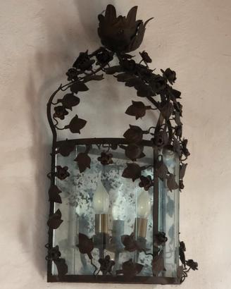 Lampadario da parete in ferro battuto stile libert