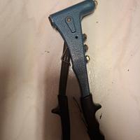 Rivettatrice manuale 