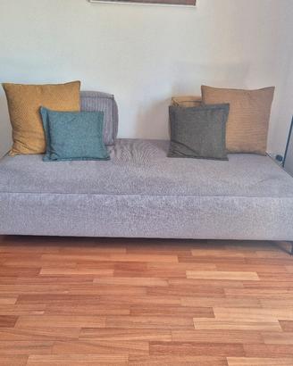 Divano misure mt 2,65 x 1,20 con schienali mobili