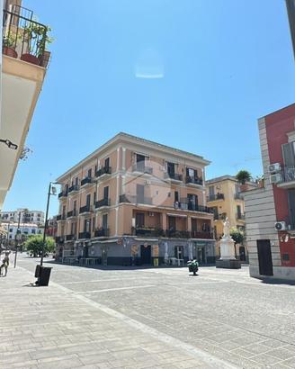 NEGOZIO A POZZUOLI