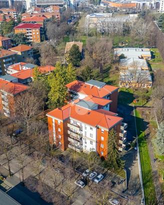 3 LOCALI A PARMA