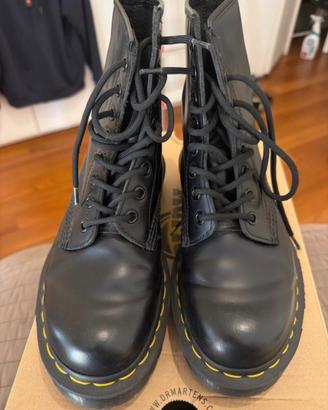 Dr. Martens n 38  1460