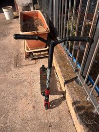 Monopattino OXELO MF1.8 freestyle nero/rosso