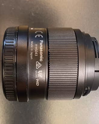 Obiettivo Panasonic serie LUMIX 42,5mm micro 4:3
