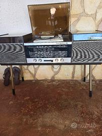 Radio d'epoca perfettamente funzionante