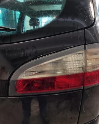 Fanale post. dx int. FORD S MAX del 2007