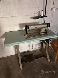 Macchina da cucire industriale PFAFF con banco