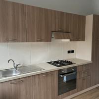 Cucina completa con lavastoviglie