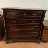 Comó antico tutto in legno dell’ 800