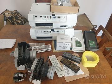 2 videoproiettori: Espon EH-TW3000 e TW3500