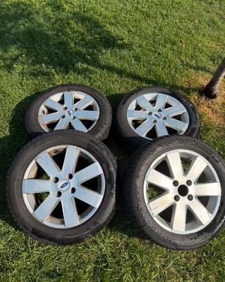 4 GOMME INVERNALI GIÀ MONTATE SUI CERCHI