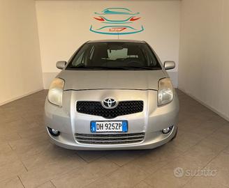 TOYOTA Yaris 1.3 5 porte M-MT Sol