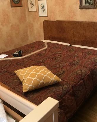 Letto matrimoniale con reti e materassi singoli