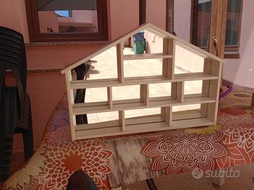 casetta legno con specchio