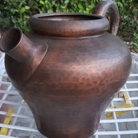 Grande versatoio antico in rame