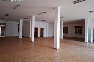 Locale commerciale nel centro di Taurisano