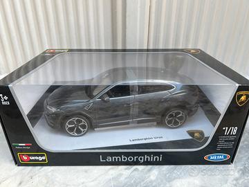 Lamborghini Urus Grey 2018 1:18 Bburago