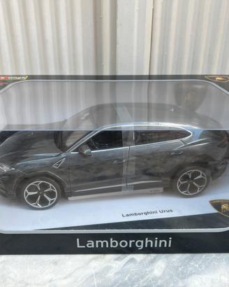 Lamborghini Urus Grey 2018 1:18 Bburago