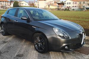ALFA ROMEO Giulietta 1.6 JTDm-2 105 CV Distinctive