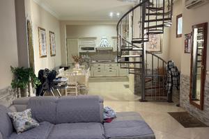 Stabile indipendente ristrutturato